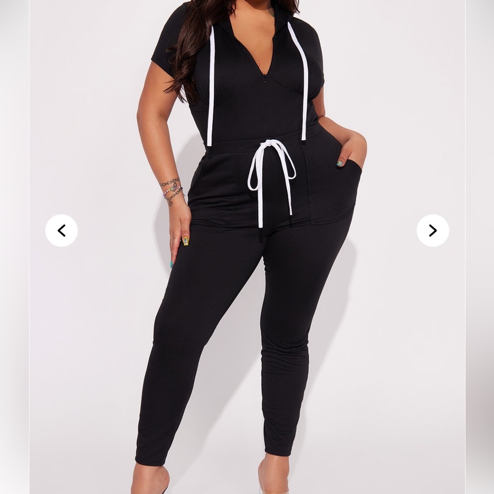 LACE UP BACK JUMPSUIT 2xL